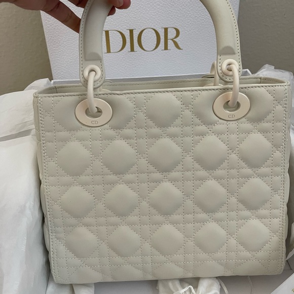 Lady Dior Ultra Matte white medium - Picture 14 of 16